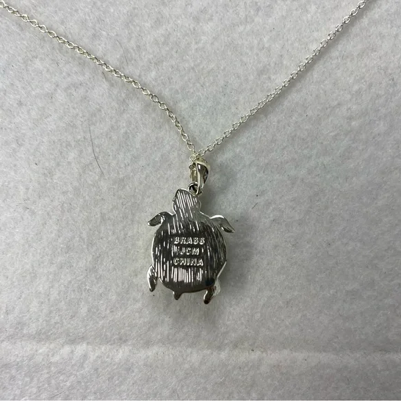 Charming Silver Plated over Brass Green Peridot Turtle Pendant Necklace 19” - Picture 6 of 13